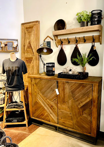 Home Goods Store «Rusted Window», reviews and photos, 99 E Carmel Dr Suite 140, Carmel, IN 46032, USA