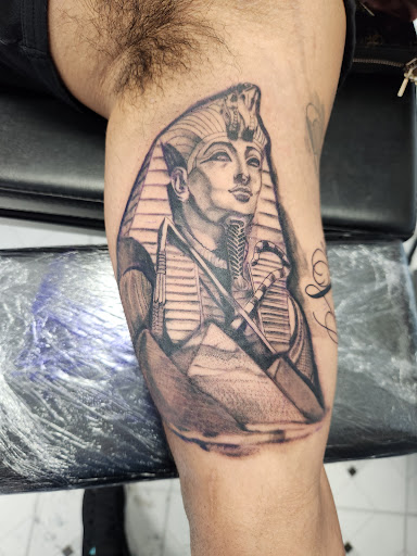 Explore bear sleeve tattoo ideas, creative tattoo ideas in El Paso, available at R&R tattoo and piercing studio