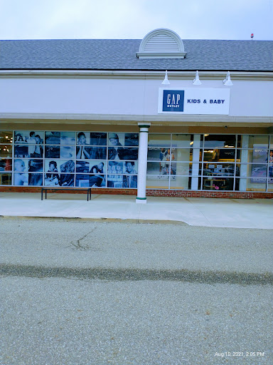 Clothing Store «Gap Factory Store», reviews and photos, 1650 Premium Outlet Blvd, Aurora, IL 60502, USA