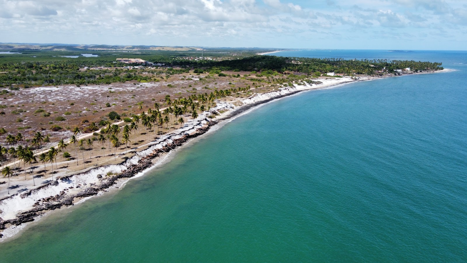 Fotografie cu Praia de Guadalupe - locul popular printre cunoscătorii de relaxare