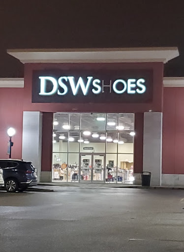 DSW Designer Shoe Warehouse, 2771 Town Center Blvd, Crestview Hills, KY 41017, USA, 
