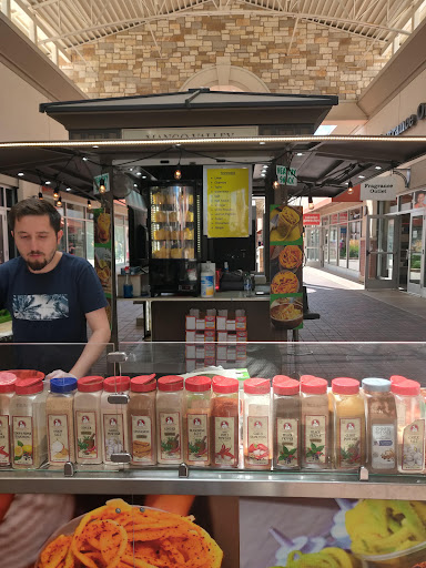 Shopping Mall «Twin Cities Premium Outlets», reviews and photos, 3965 Eagan Outlets Pkwy, Eagan, MN 55122, USA