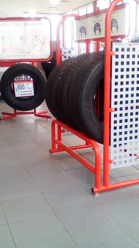 Tire Shop «Discount Tire Store - Cedar Rapids, IA», reviews and photos, 3050 Wiley Blvd SW, Cedar Rapids, IA 52404, USA