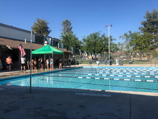 North Oaks Community Pool