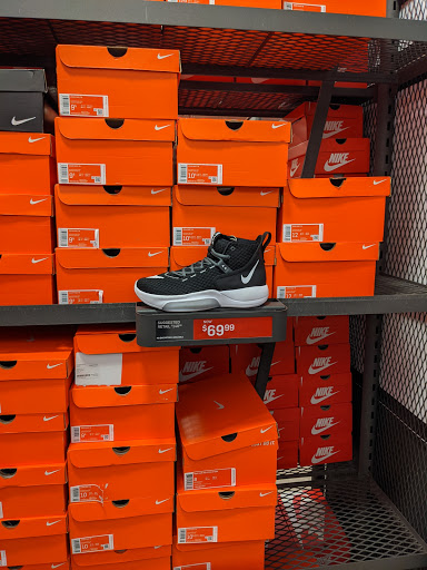 Clothing Store «Nike Factory Store», reviews and photos, 10801 Corkscrew Rd D-177, Estero, FL 33928, USA