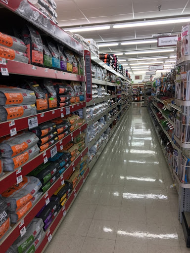 Pet Supply Store «Pet Supplies Plus», reviews and photos, 220 Market Dr, Elyria, OH 44035, USA