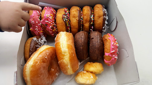 Donut Shop «O B Donuts», reviews and photos, 1830 Sunset Cliffs Blvd # C, San Diego, CA 92107, USA