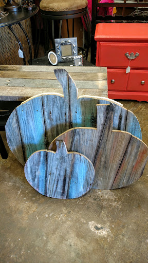 Flea Market «Fort Walton Beach Flea Market», reviews and photos, 125 Eglin Pkwy SE, Fort Walton Beach, FL 32548, USA