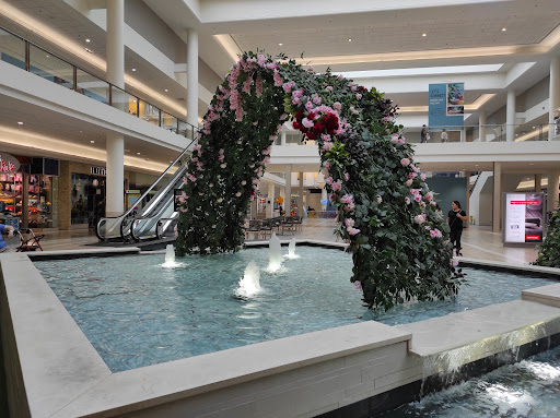 Shopping Mall «Yorktown Center», reviews and photos, 203 Yorktown Shopping Center, Lombard, IL 60148, USA