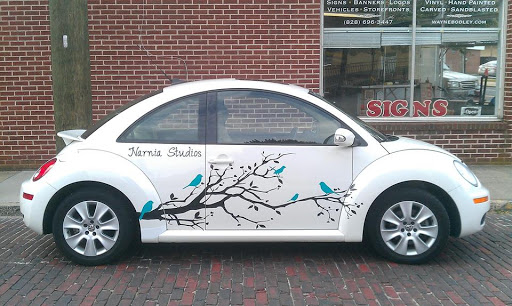 Florist «Narnia Studios», reviews and photos, 315 N Main St, Hendersonville, NC 28792, USA