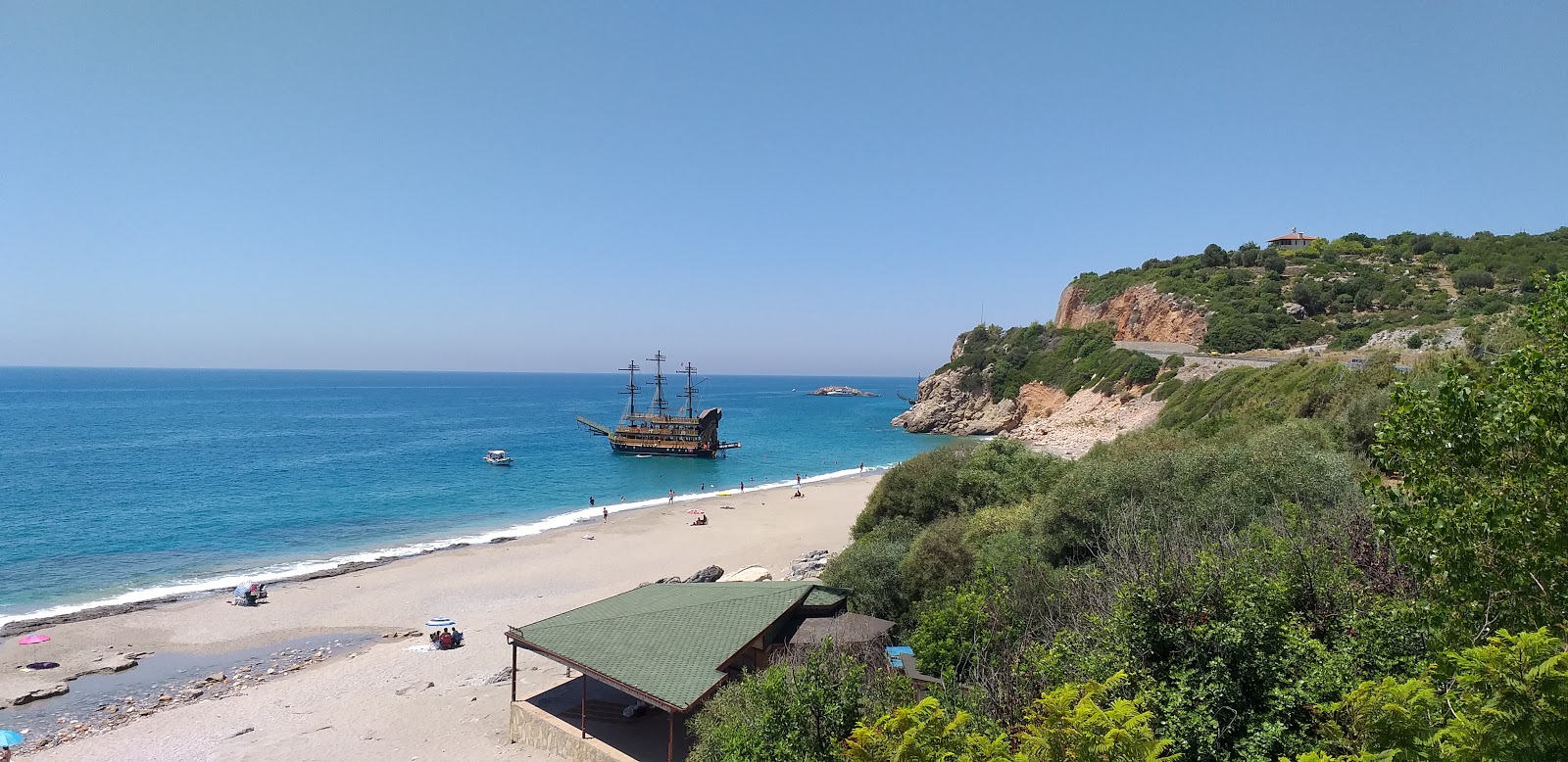 Dinek beach'in fotoğrafı imkanlar alanı