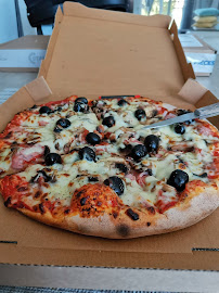 Plats et boissons du Pizzeria Casa De Pizza à Chevry-Cossigny - n°6