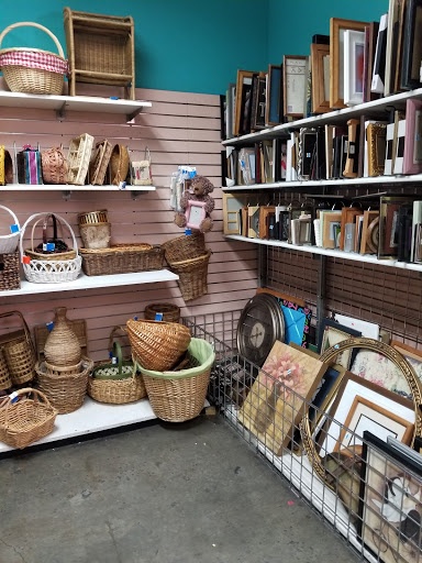 Thrift Store «The Outlet Thrift Store», reviews and photos, 1212 E Harding Way, Stockton, CA 95205, USA