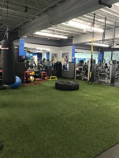 Health Club «World Gym», reviews and photos, 607 Middle Country Rd, Coram, NY 11727, USA