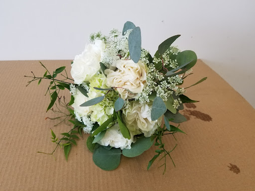 Florist «Liz Lee Flowers | Wedding Flowers, Flowers and Gifts», reviews and photos, 1306 S Milwaukee Ave, Vernon Hills, IL 60061, USA