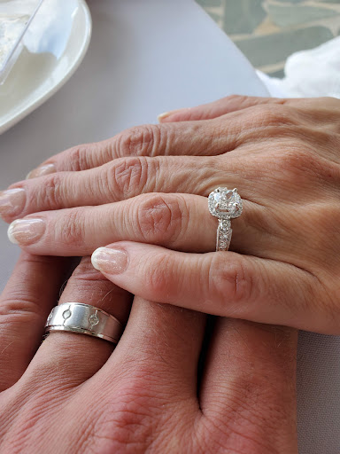 Jeweler «Apple Valley Diamonds», reviews and photos, 14810 Granada Ave, St Paul, MN 55124, USA