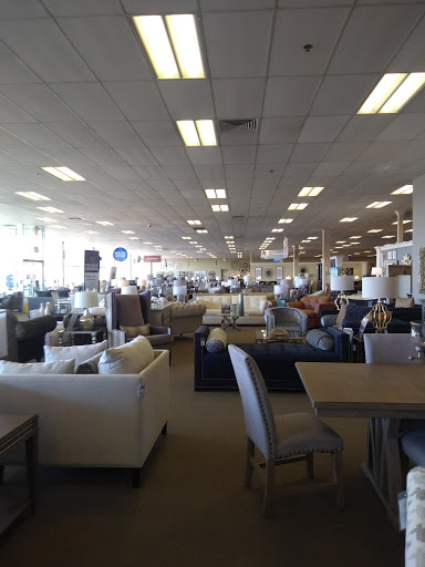 Furniture Store «Raymour & Flanigan Furniture and Mattress Store», reviews and photos, 440 NJ-440, Jersey City, NJ 07305, USA