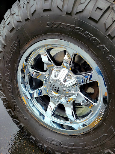 Tire Shop «Discount Tire Store - Salem, OR», reviews and photos, 1890 Lancaster Dr NE, Salem, OR 97305, USA