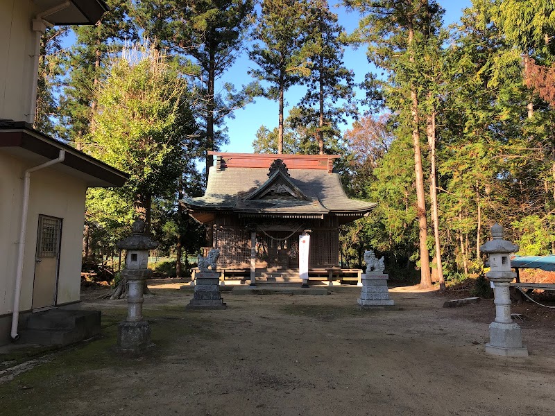 柴高の稲荷神社