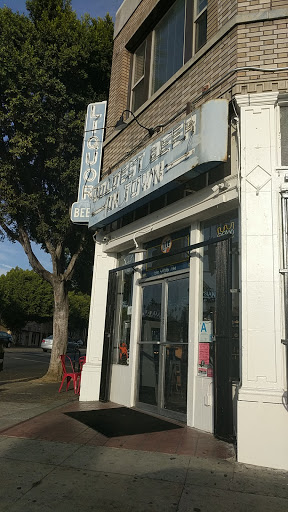 Liquor Store «Tinfoil Liquor & Grocery», reviews and photos, 5900 N Figueroa St, Los Angeles, CA 90042, USA