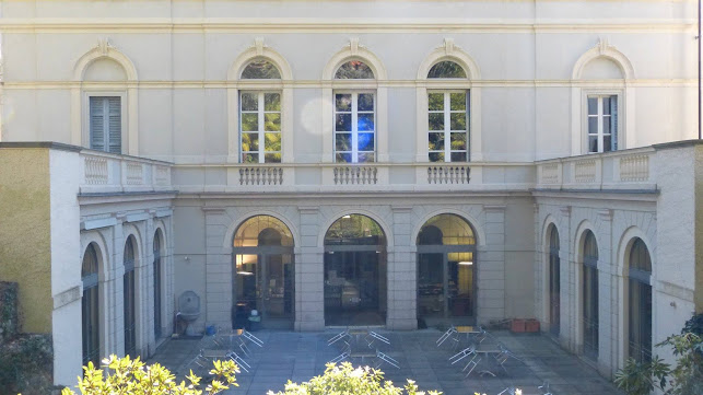Rezensionen über Biblioteca cantonale di Locarno in Locarno - Buchhandlung