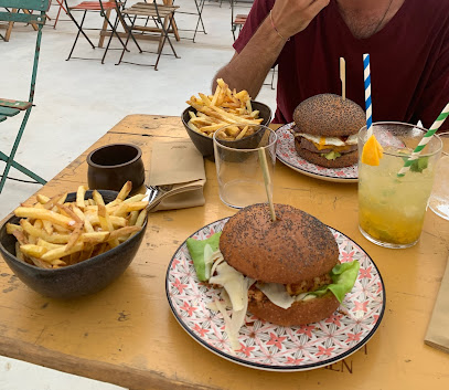 PUSPAAYU - HAMBURGUESERIA EN CIUTADELLA, MENORCA