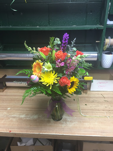 Florist «Irish Rose and GIfts», reviews and photos, 33608 W Seven Mile Rd, Livonia, MI 48152, USA