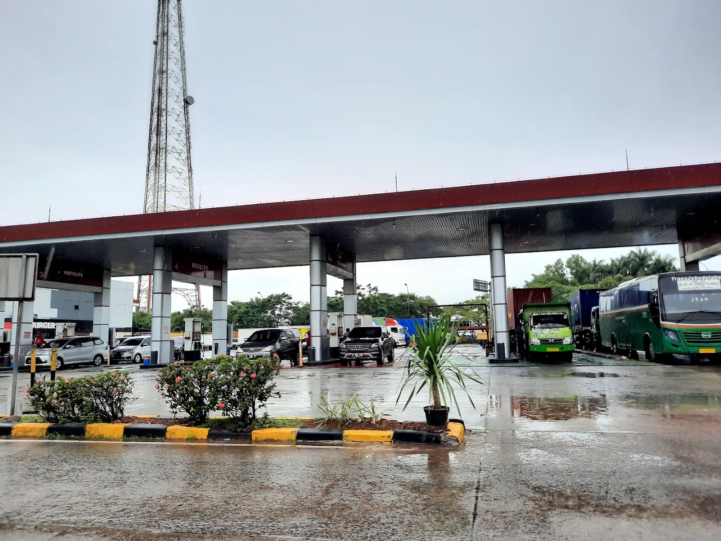 Gas Station Rest Area Km 13 A Jakarta Tangerang Photo