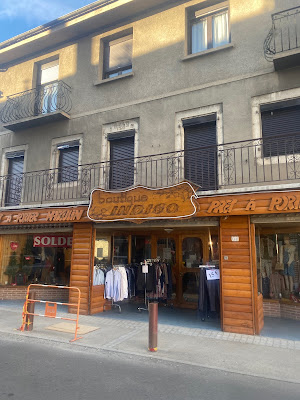 Botiga Indigo à Bourg-Madame
