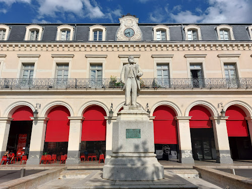 attractions Statue de Jean Jaurès Castres