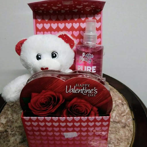 Florist «Rialto Florist», reviews and photos, 114 S Riverside Ave, Rialto, CA 92376, USA