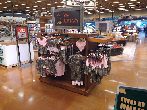 Sporting Goods Store «Bass Pro Shops», reviews and photos, 1000 Bass Pro Dr NW, Altoona, IA 50009, USA
