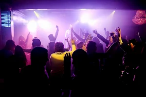 ID-DJ Entertainment - Feesten | Bruiloften | Events image