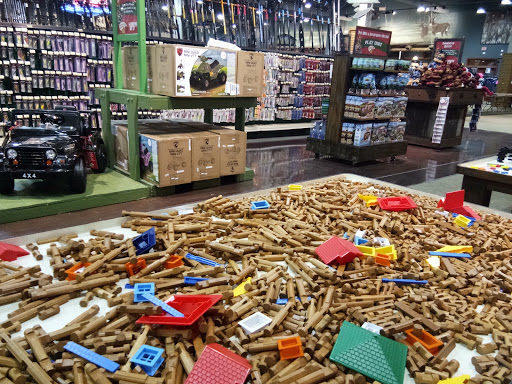 Sporting Goods Store «Bass Pro Shops», reviews and photos, 4500 Baldwin Rd, Auburn Hills, MI 48326, USA