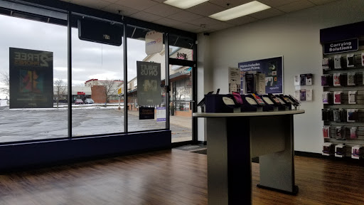 Cell Phone Store «MetroPCS Authorized Dealer», reviews and photos, 1516 Woodlane Dr, Woodbury, MN 55125, USA