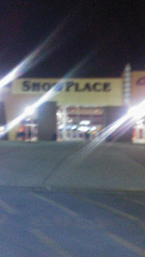Movie Theater «AMC Showplace Cicero 14», reviews and photos, 4779 W Cermak Rd, Cicero, IL 60804, USA