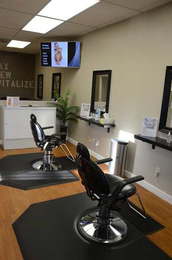 Beauty Salon «Signature Brows Threading Salon & Spa», reviews and photos, 1522 E College Ave #2, Normal, IL 61761, USA