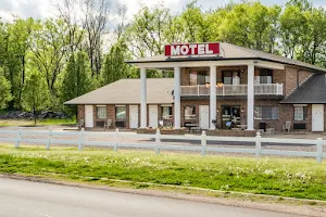Scenic Rivers Motel image