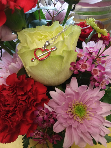 Florist «Orting Floral And Greenhouse», reviews and photos, 117 Eldredge Ave NW, Orting, WA 98360, USA