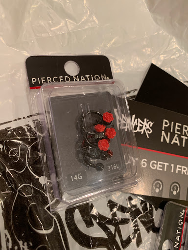 Gift Shop «SPENCER GIFTS», reviews and photos, 3333 Touhy Ave, Lincolnwood, IL 60712, USA