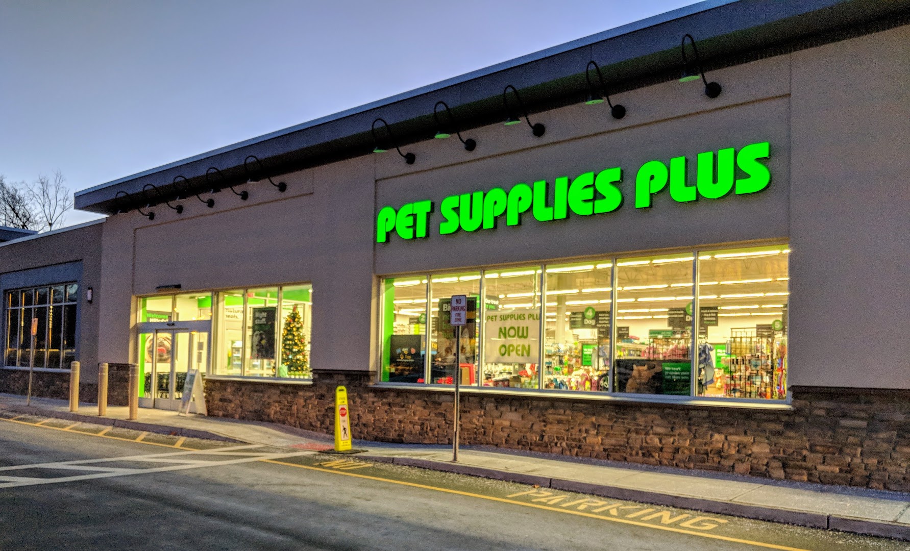 Pet Supplies Plus Hillsdale
