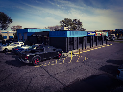 Auto Repair Shop «Golden Valley Tire and Service», reviews and photos, 600 Decatur Ave N, Minneapolis, MN 55427, USA