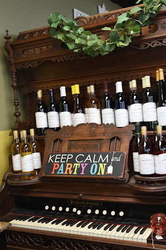 Wine Store «Wines of Iowa», reviews and photos, 234 5th St, West Des Moines, IA 50265, USA