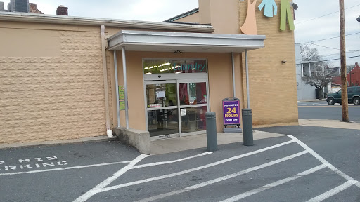 Laundromat «Festiva Laundry», reviews and photos, 701 Columbia Ave, Lancaster, PA 17603, USA