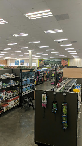 Pet Supply Store «Petco Animal Supplies», reviews and photos, 26501 Bouquet Canyon Rd, Saugus, CA 91350, USA