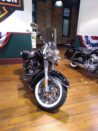 Motorcycle Dealer «Gatto Harley-Davidson», reviews and photos, 139 E 6th Ave, Tarentum, PA 15084, USA