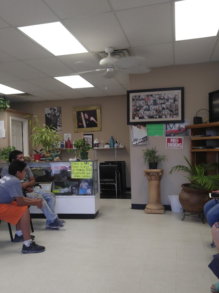 Chayos Barber & Style Shop 78537