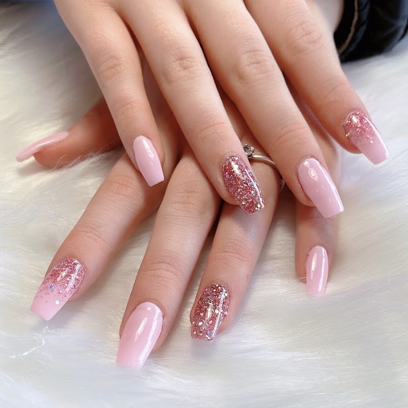 Tiffany nails & beauty