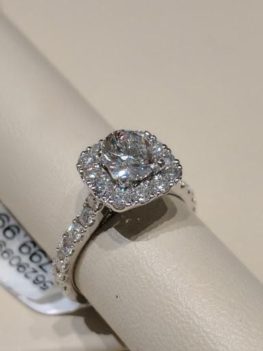 Jewelry Store «Jared The Galleria of Jewelry», reviews and photos, 65 Gosling Rd, Newington, NH 03801, USA