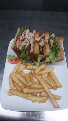 Banquet Hall «Woodbine Bend Golf Course and Restaurant», reviews and photos, 3500 E Center Rd, Stockton, IL 61085, USA